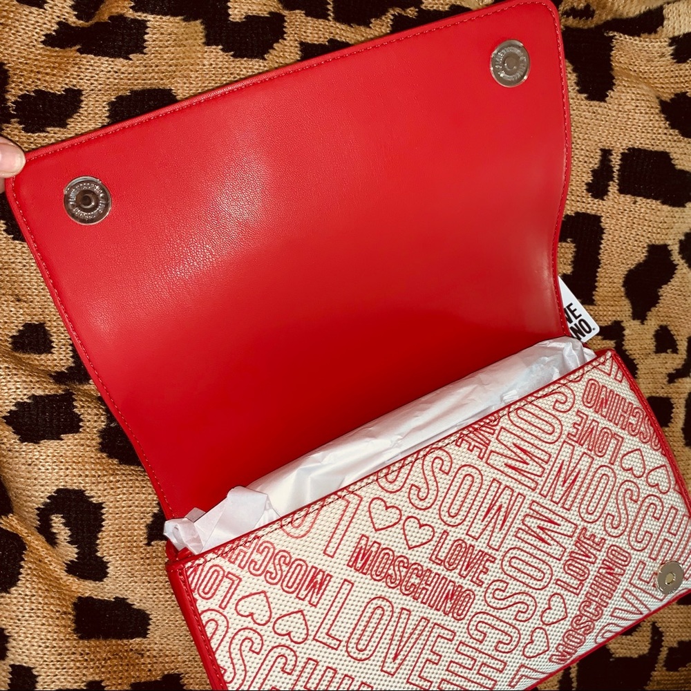 🚨NWT LOVE MOSCHINO CROSSBODY 🧸 AMAZINGNESS! - Picture 6 of 8